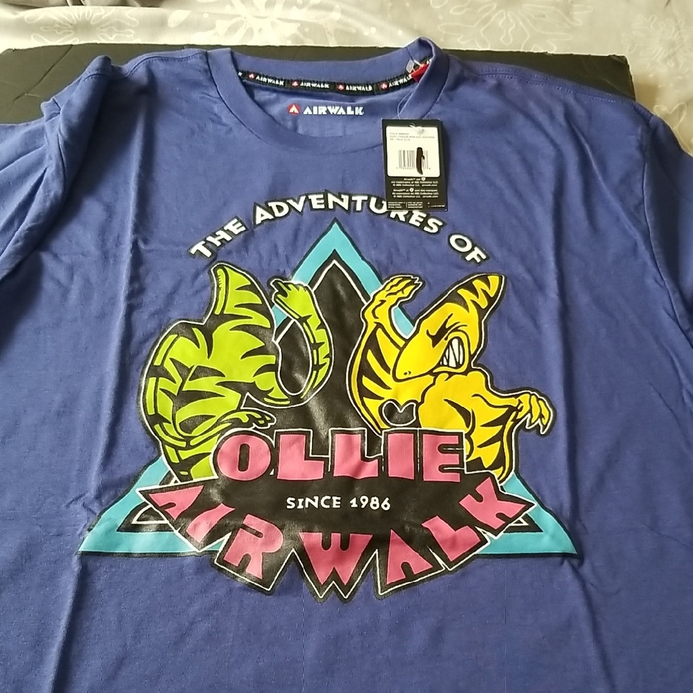 Airwalk Mens Short Sleeve Tee The Adventures of Ollie Size XL